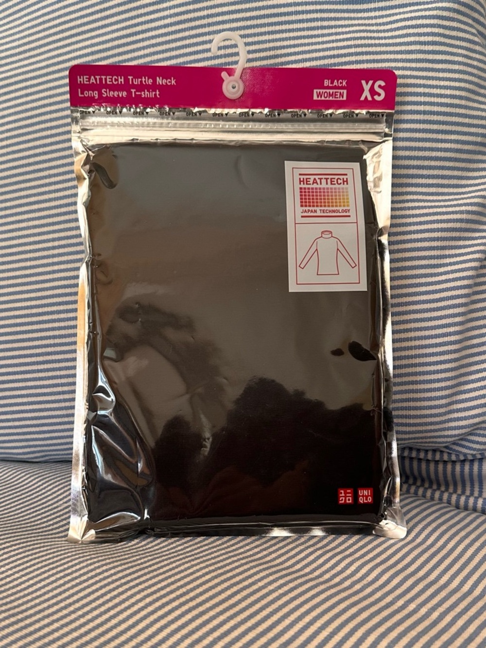 UNIQLO HeatTech Top